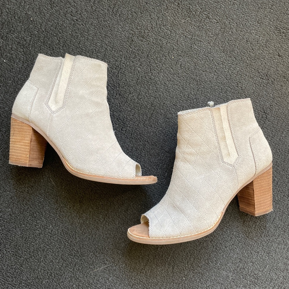 Toms Suede Peep Toe Grey Booties Size W9